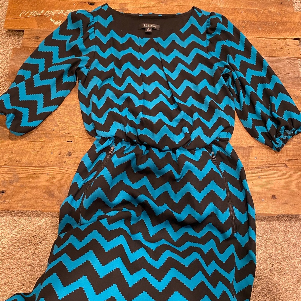 Size 6 dress, teal & black chevron pattern